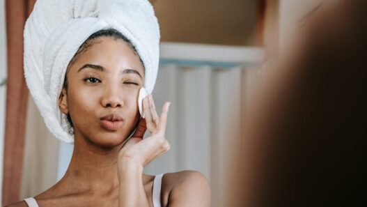 Dry Skin Problems? Hydration Secrets for a Soft and Glowing Complexion